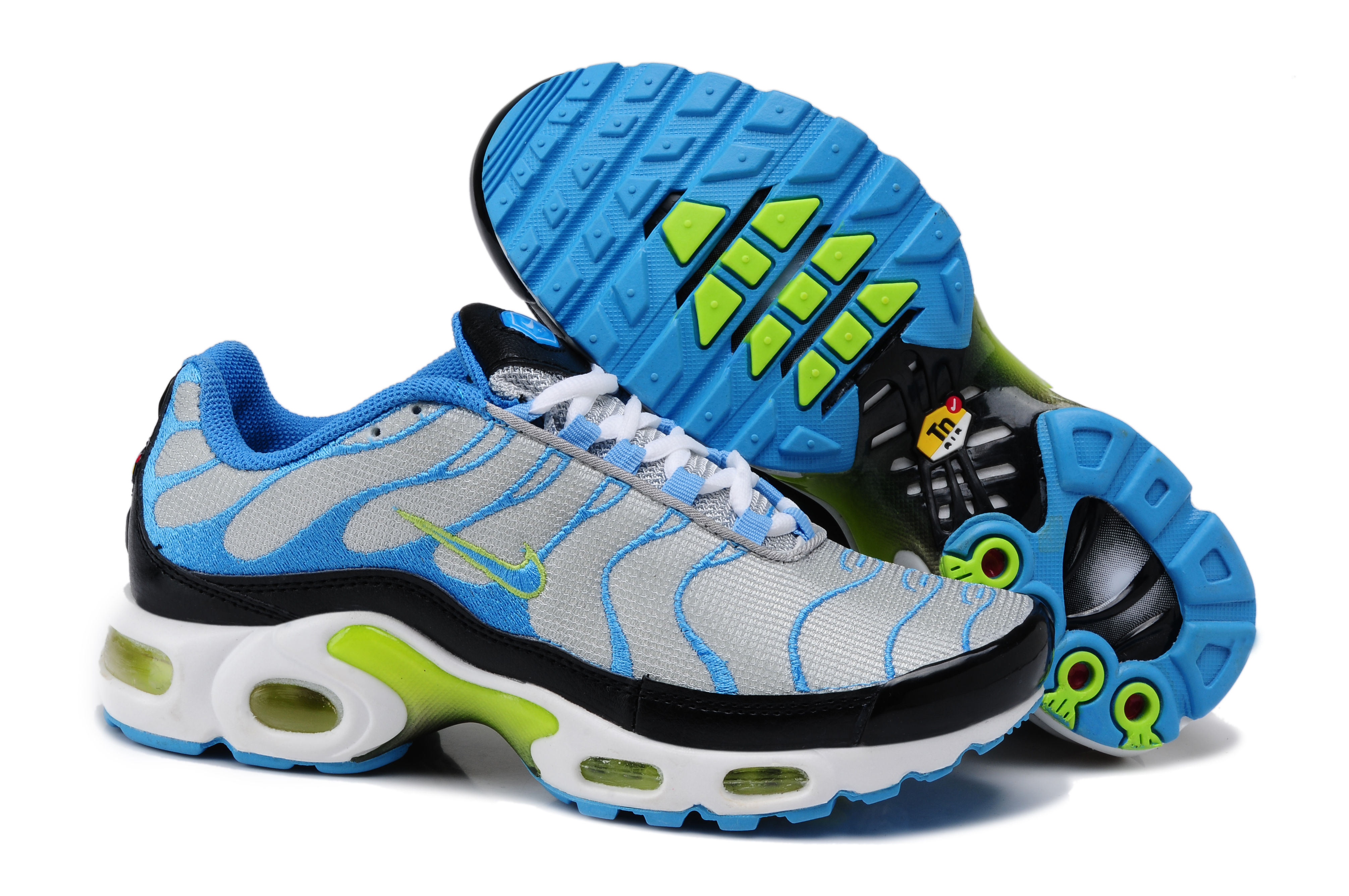 des requins chaussures